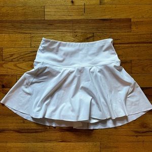 ATHLETA TENNIS SKORT WHITE